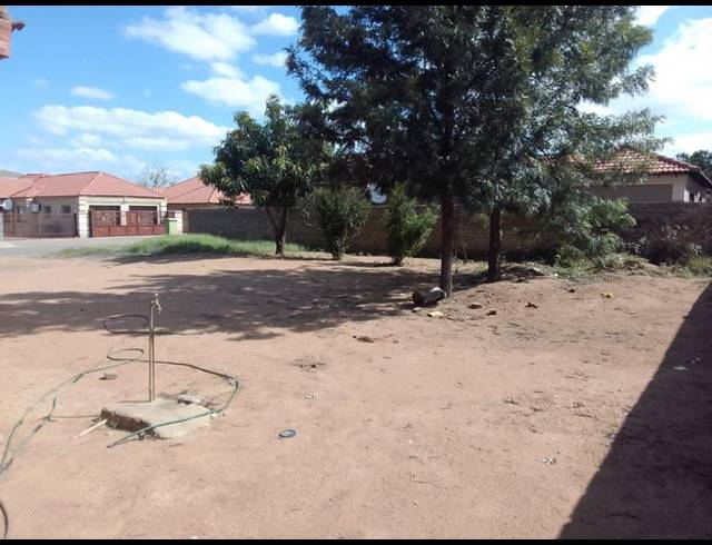 3 BEDROOM HOUSE FOR SALE IN MOGWASE UNIT 5